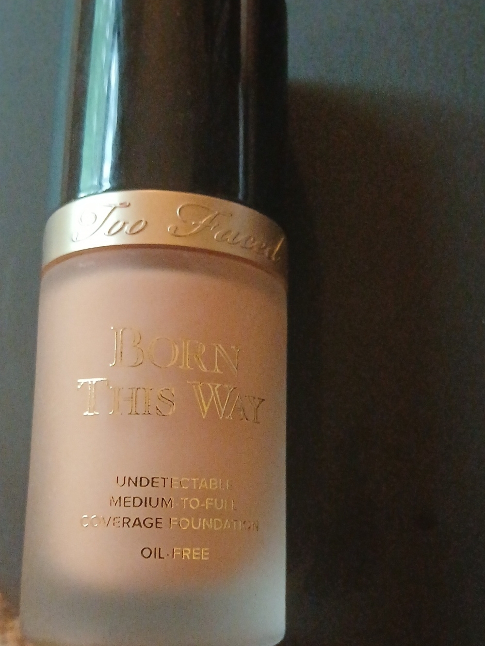 Too Faced Born This Way Foundation - Beige